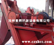  脫水斗式提升機(jī)作為選煤廠常用的機(jī)械設(shè)備,T/L脫水斗式提升機(jī)其設(shè)計(jì)的自動(dòng)化先進(jìn)程度,結(jié)構(gòu)布置方式,使用安全性,可靠性、連續(xù)性和高效運(yùn)行將直接影響選煤廠生產(chǎn)成本.